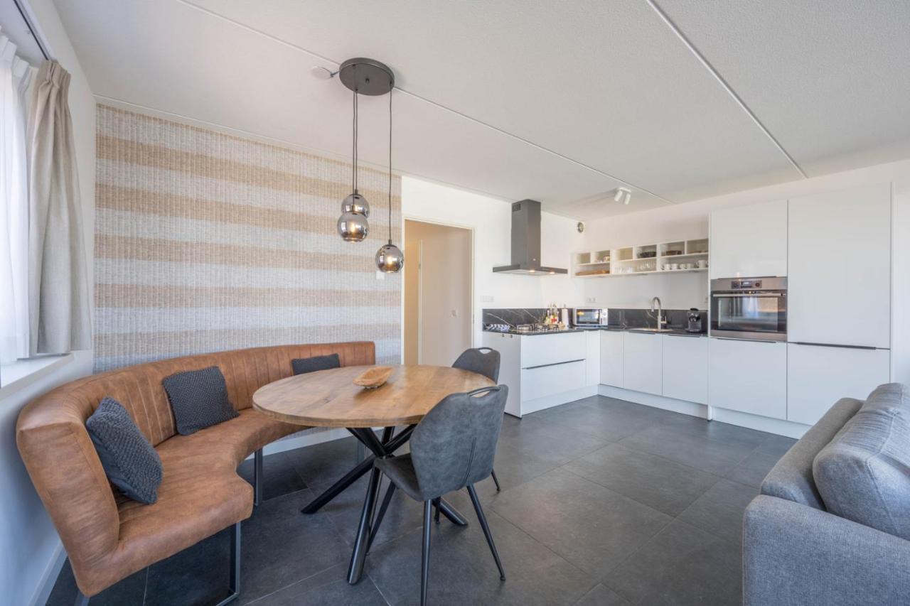 Meerzicht 24 - Luxury Family Accommodation With Beautiful Lake Side View Uitgeest Exterior foto