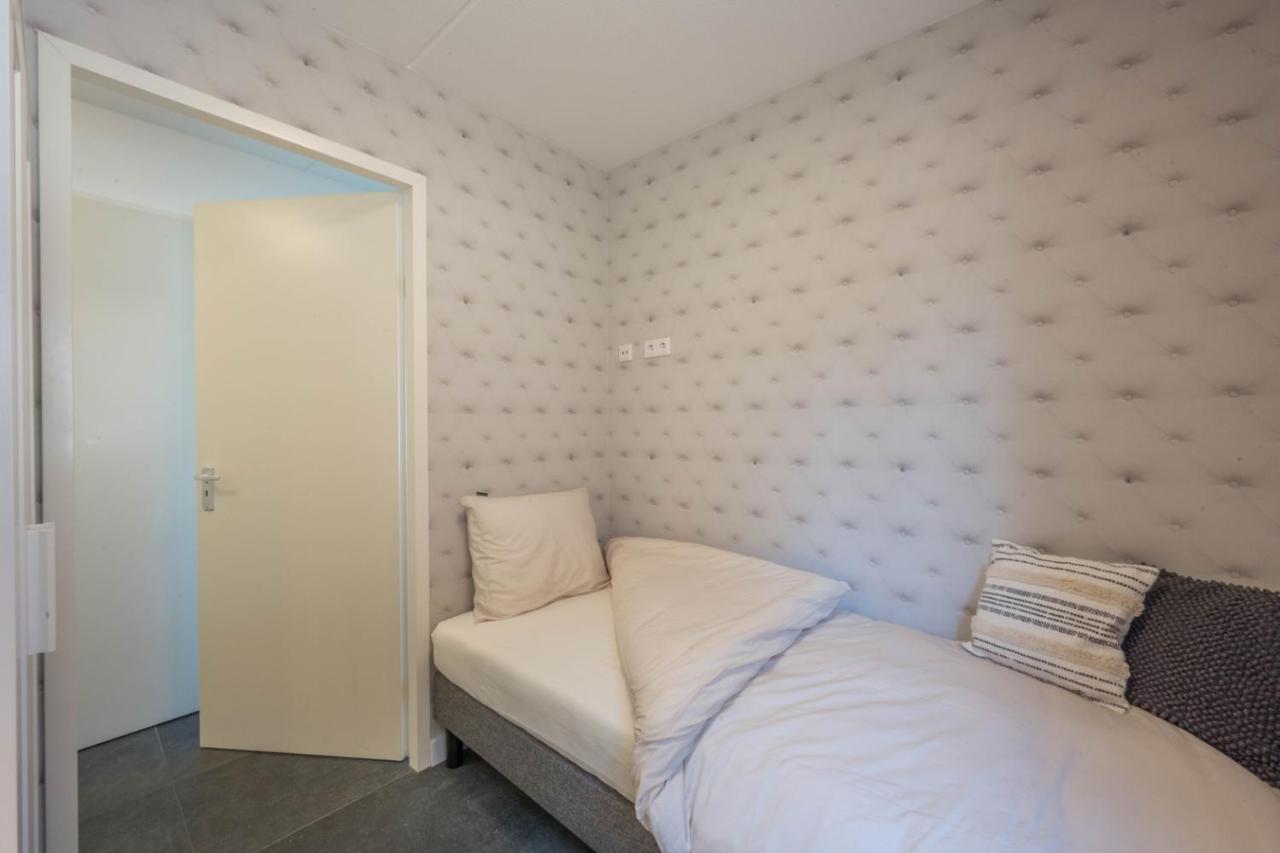 Meerzicht 24 - Luxury Family Accommodation With Beautiful Lake Side View Uitgeest Exterior foto